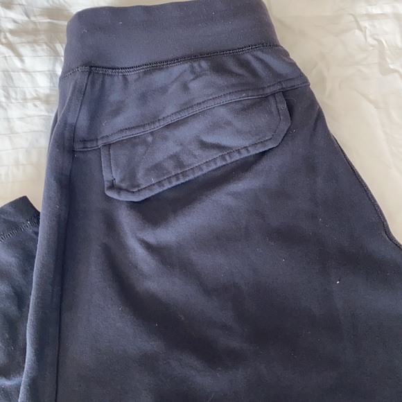 Lululemon Kung Fu Pant Regular Fit. - Picture 7 of 10
